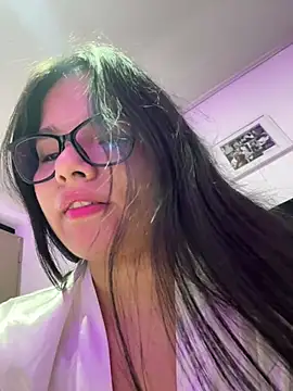 SophieHarris  online show from March 30, 2026, 3:18 am