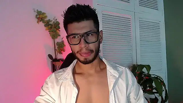 Colby brown03 online show from September 16, 2025, 7:37 pm