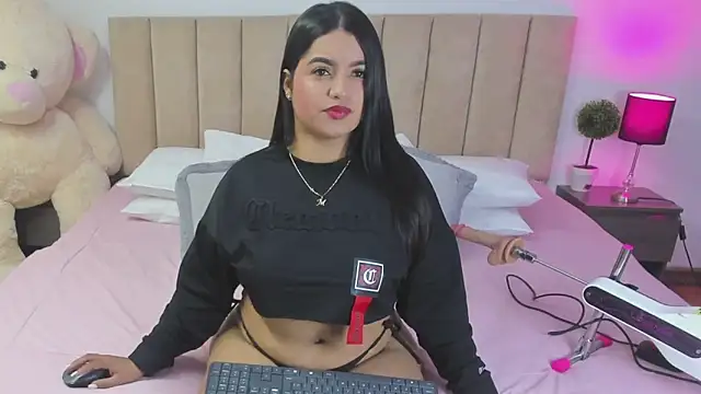 Snapshot of HannaRousse_ chatting on February 22, 2026, 12:47 pm HannaRousse online show from February 22, 2026, 12:47 pm