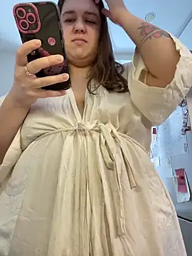 SuzieMurray online show from February 22, 2026, 8:24 am