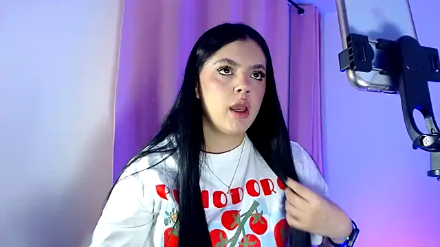 kimberlyhills1 online show from March 12, 2026, 11:00 pm