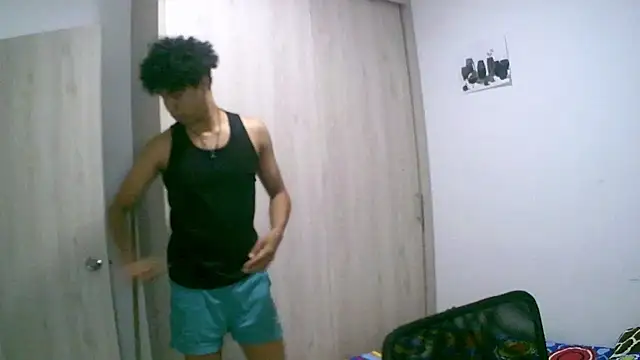 sexy diamante  online show from February 8, 2026, 2:48 am