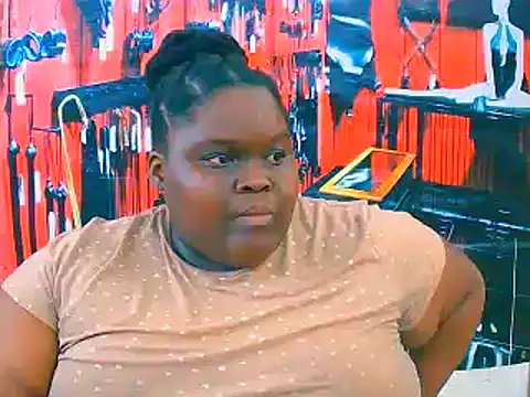 EbonyHotBuns online show from November 17, 2025, 10:21 am