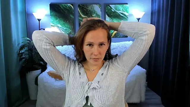 MichelleOrtis online show from September 29, 2025, 1:16 pm