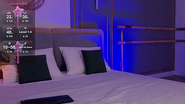 Snapshot of Smiley_Mia chatting on February 2, 2025, 8:13 am Smiley Mia online show from February 2, 2025, 8:13 am