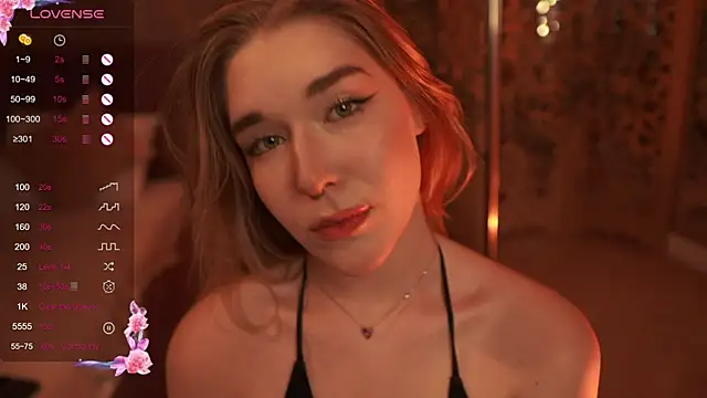 Snapshot of Smiley_Mia chatting on September 11, 2025, 7:30 am Smiley Mia online show from September 11, 2025, 7:30 am