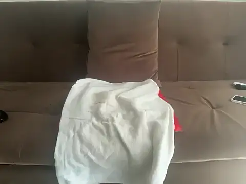 heartqqute26 online show from February 16, 2026, 8:10 am