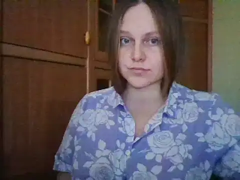 Snapshot of Evasapples chatting on December 7, 2024, 1:51 pm Evasapples online show from December 7, 2024, 1:51 pm