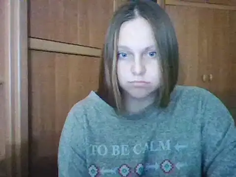Snapshot of Evasapples chatting on December 7, 2024, 5:53 pm Evasapples online show from December 7, 2024, 5:53 pm