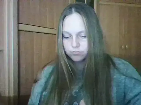 Snapshot of Evasapples chatting on December 7, 2024, 9:00 pm Evasapples online show from December 7, 2024, 9:00 pm