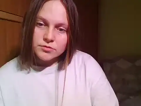 Snapshot of Evasapples chatting on December 22, 2024, 5:10 pm Evasapples online show from December 22, 2024, 5:10 pm