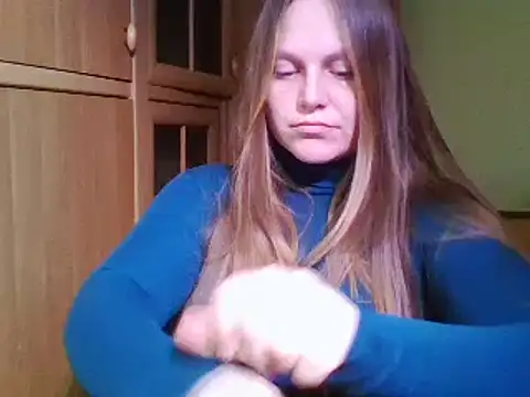 Snapshot of Evasapples chatting on January 5, 2025, 3:13 pm Evasapples online show from January 5, 2025, 3:13 pm