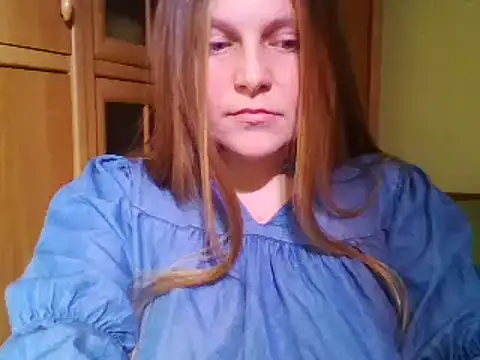 Snapshot of Evasapples chatting on January 27, 2025, 6:41 pm Evasapples online show from January 27, 2025, 6:41 pm