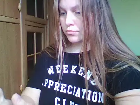 Snapshot of Evasapples chatting on February 2, 2025, 10:57 am Evasapples online show from February 2, 2025, 10:57 am