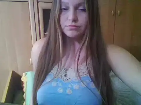 Snapshot of Evasapples chatting on February 6, 2025, 3:41 pm Evasapples online show from February 6, 2025, 3:41 pm