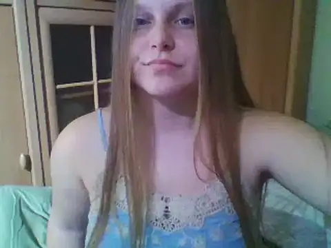 Snapshot of Evasapples chatting on February 7, 2025, 5:29 pm Evasapples online show from February 7, 2025, 5:29 pm