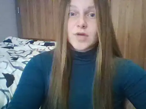 Snapshot of Evasapples chatting on February 23, 2025, 2:14 pm Evasapples online show from February 23, 2025, 2:14 pm