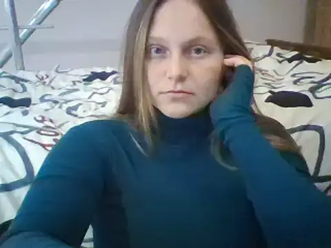 Snapshot of Evasapples chatting on February 26, 2025, 8:33 pm Evasapples online show from February 26, 2025, 8:33 pm