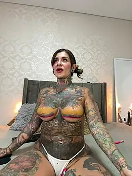 Snapshot of remyflux666 chatting on June 23, 2026, 11:47 pm remyflux666 online show from June 23, 2026, 11:47 pm
