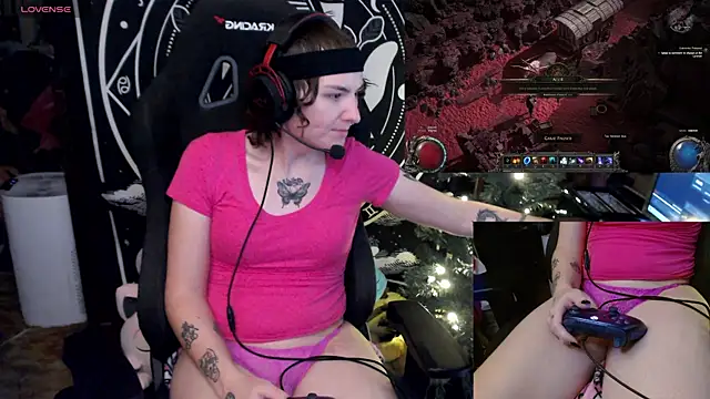 BrandiWRLD 999 online show from December 25, 2024, 10:05 pm