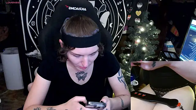 BrandiWRLD 999 online show from December 31, 2024, 9:50 pm