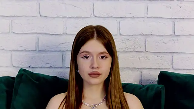 MilanaBalmain online show from February 8, 2025, 3:31 pm