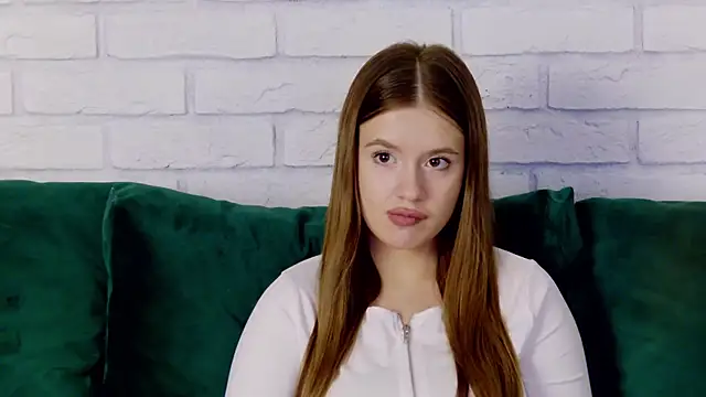 MilanaBalmain online show from February 12, 2025, 10:24 am