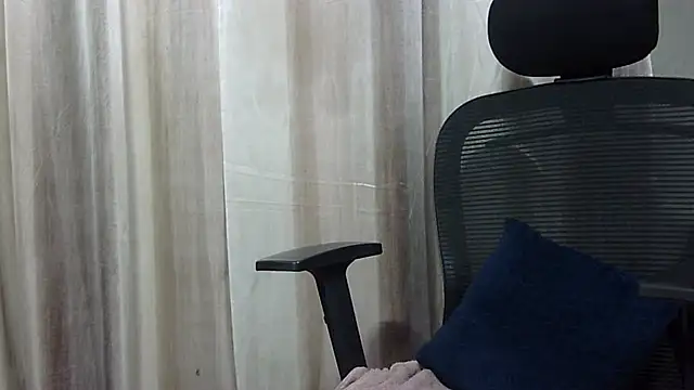 Snapshot of Lovely_Sanvi chatting on March 19, 2025, 2:59 am Lovely Sanvi online show from March 19, 2025, 2:59 am