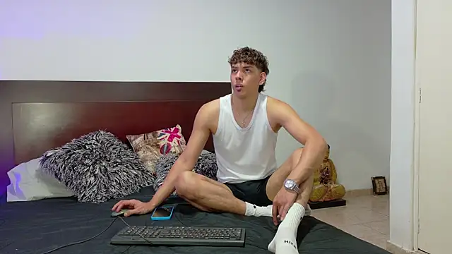 zackmontieel online show from June 16, 2026, 11:51 pm