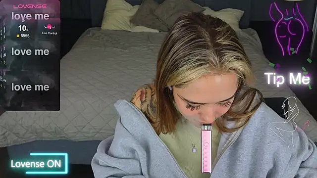 baby  kim online show from September 20, 2025, 5:08 am