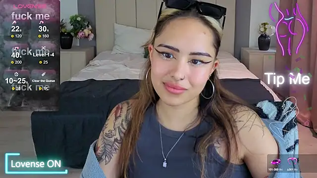 baby  kim online show from October 11, 2025, 9:30 am