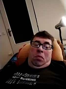 Lisak951 online show from December 16, 2024, 6:21 am