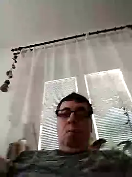 Snapshot of Lisak951 chatting on January 6, 2026, 8:40 am Lisak951 online show from January 6, 2026, 8:40 am