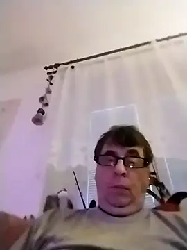 Snapshot of Lisak951 chatting on January 13, 2026, 3:28 pm Lisak951 online show from January 13, 2026, 3:28 pm