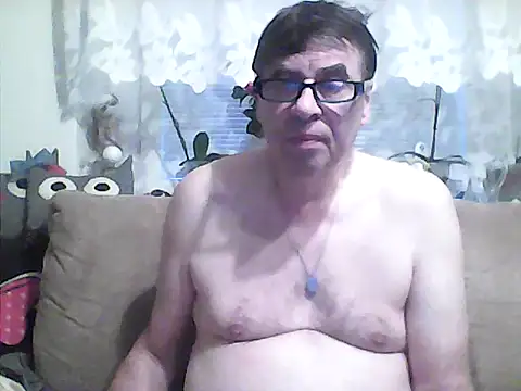 Snapshot of Lisak951 chatting on February 3, 2026, 6:40 am Lisak951 online show from February 3, 2026, 6:40 am