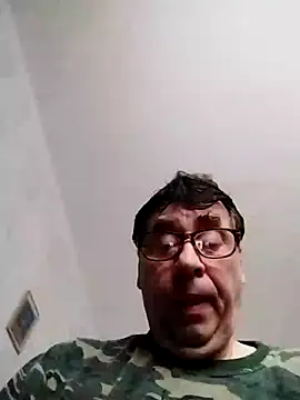 Snapshot of Lisak951 chatting on February 5, 2026, 7:35 am Lisak951 online show from February 5, 2026, 7:35 am