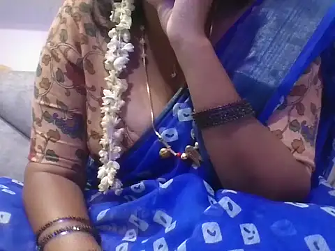 Sexy-Shalinii online show from May 4, 2026, 4:58 pm