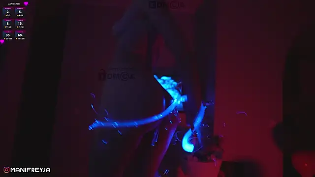 ManiFreyja online show from March 8, 2025, 11:28 pm