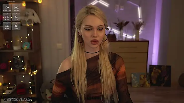 ManiFreyja online show from March 24, 2026, 6:46 pm