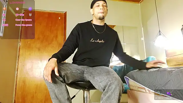 SonicJ25 online show from April 12, 2026, 4:28 am