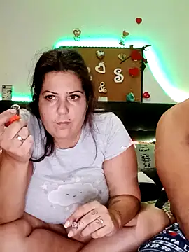 kittymorenita26 online show from February 7, 2025, 8:10 pm