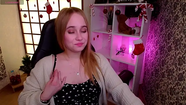 LianaBright online show from January 9, 2025, 8:24 am