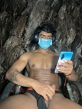 rony6663 online show from April 1, 2026, 4:26 pm