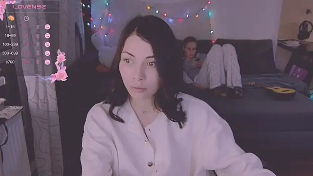 valorant girl online show from March 1, 2025, 6:43 pm