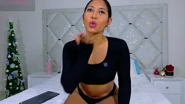 Anna risse online show from December 5, 2025, 5:38 am