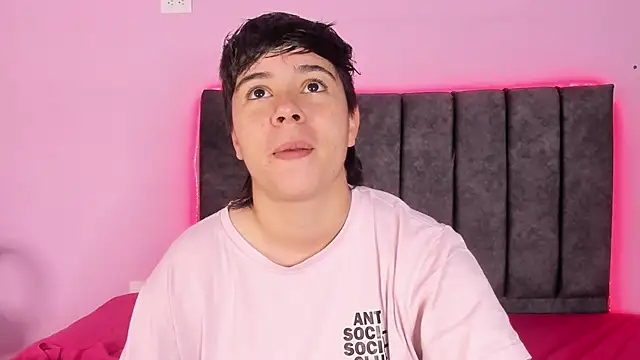 AbbySmiitth  online show from February 8, 2025, 12:28 pm