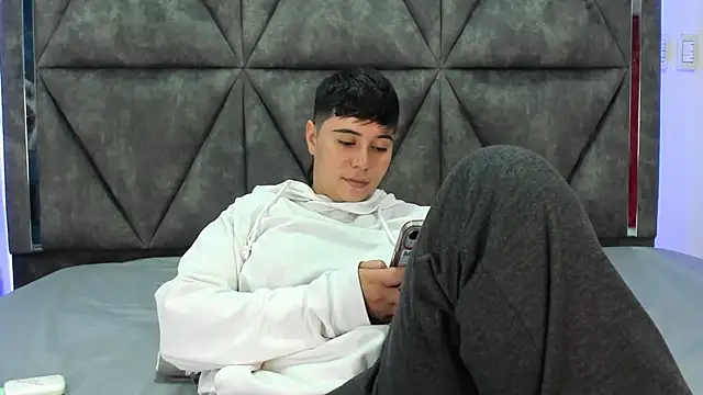 AbbySmiitth  online show from March 5, 2026, 11:34 pm