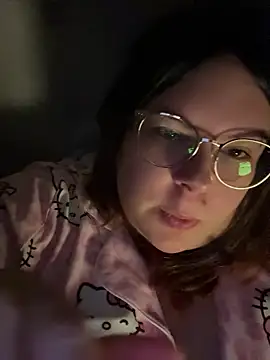 yourcutesarah online show from May 14, 2026, 8:37 pm