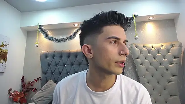 Snapshot of MrWilliseo chatting on December 23, 2024, 6:37 pm MrWilliseo online show from December 23, 2024, 6:37 pm