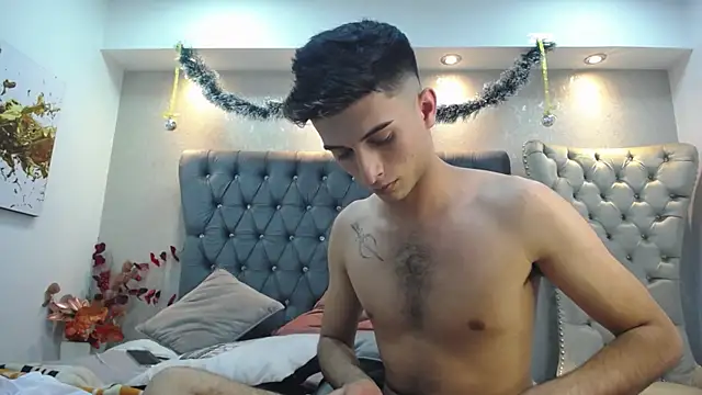 Snapshot of MrWilliseo chatting on December 23, 2024, 9:40 pm MrWilliseo online show from December 23, 2024, 9:40 pm